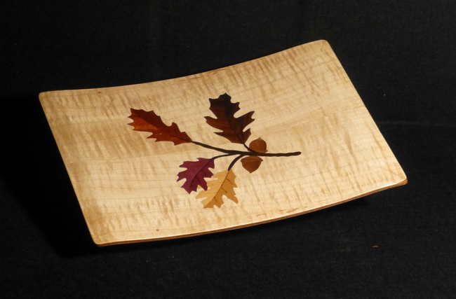T74 curved tray with sprig of maple leaves
